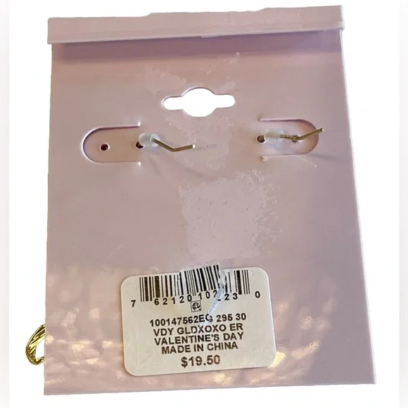 NWT Holiday Lane Valentine's Day Gold "XOXO" Dangling Earrings - Picture 4 of 5